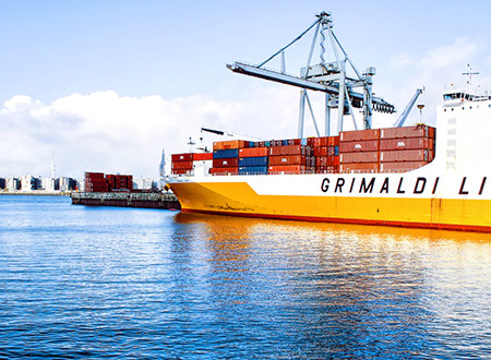 Equipo de ARIATHOR LOGISTICS SL trabajando